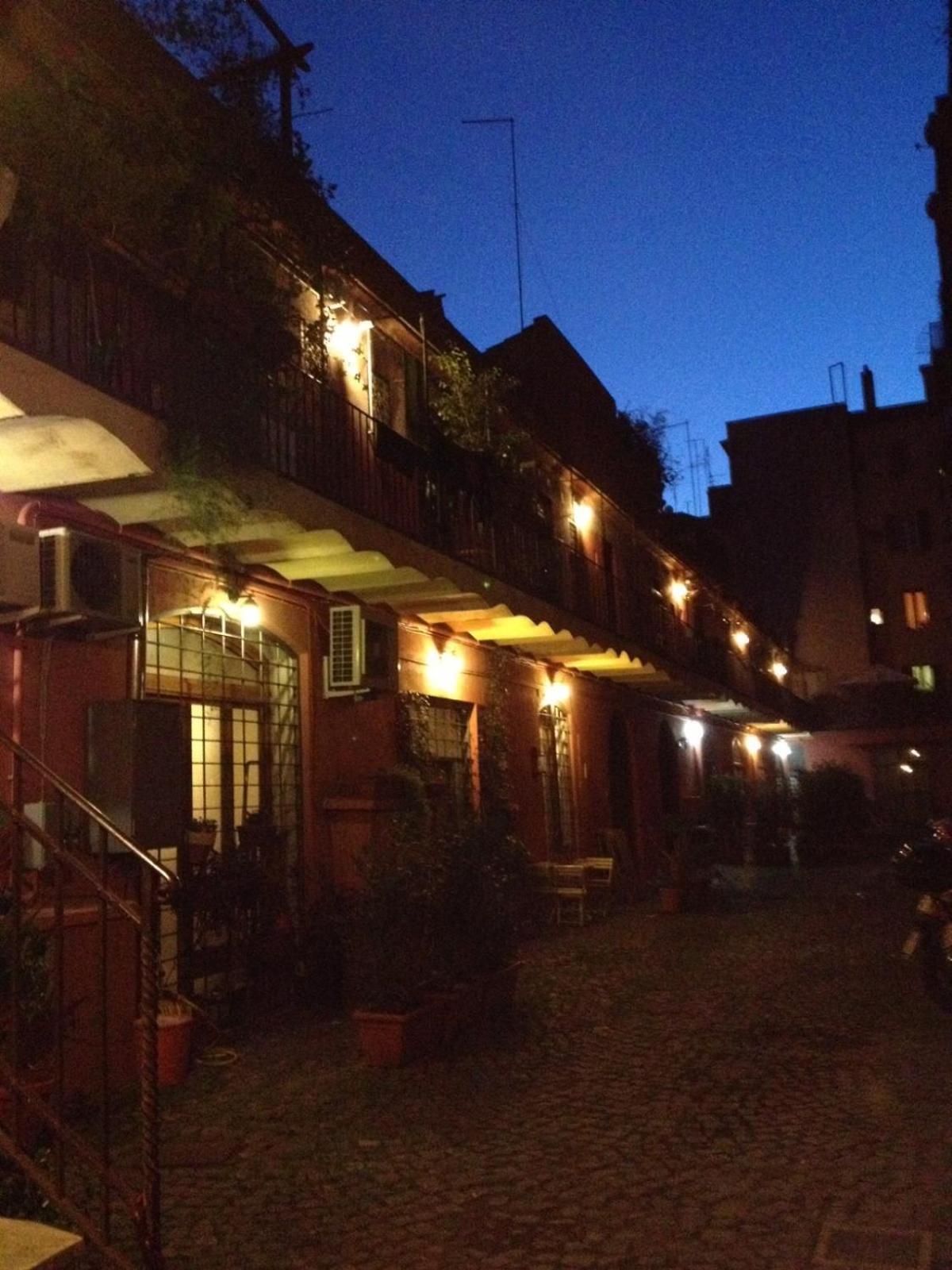 Scuderie San Lorenzo Rome Buitenkant foto